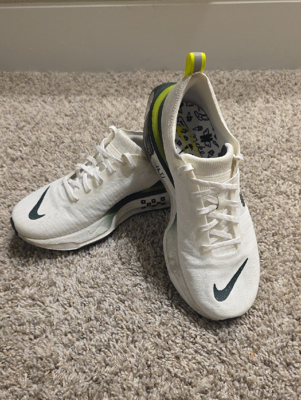 Nike Zoomx Invicible Run 3 Sneakers with Dark Green Swoosh